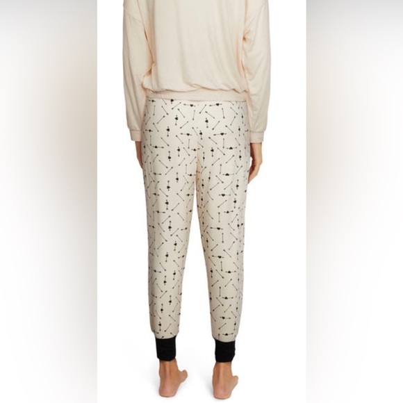 WILDFOX Single AF 2 piece pajama set - Picture 2 of 4